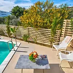 Вилла A1 - Luxury House With Pool By Goutos