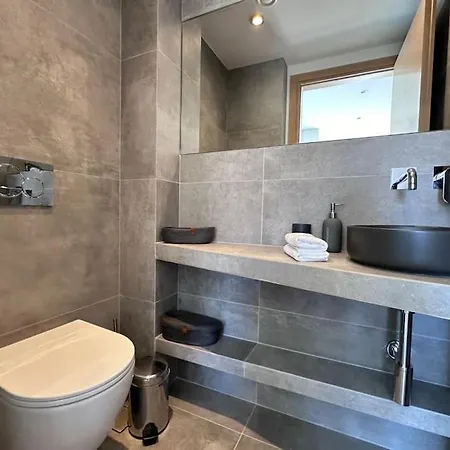 Luxury Irida In *
