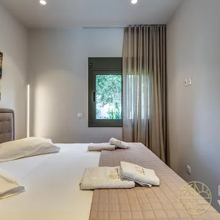 A1 - Luxury House With Pool By Goutos