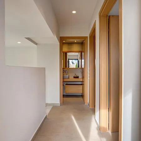 A1 - Luxury House With Pool By Goutos