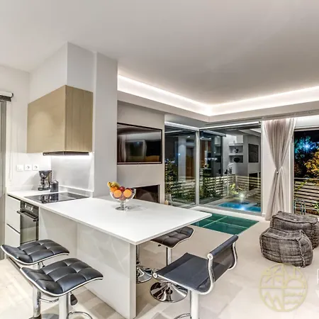 A1 - Luxury House With Pool By Goutos * بورتو خيلي