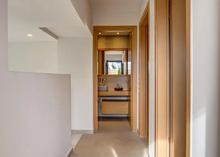 A1 - Luxury House With Pool By Goutos